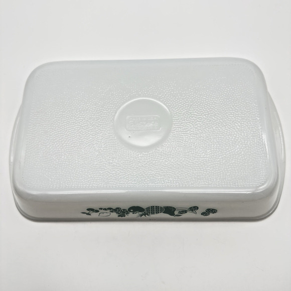 Glasbake Baking Casserole Dish Retro Blue Fruit Milk Glass 2.5 Qt 8"x12.5" - Picture 9 of 12